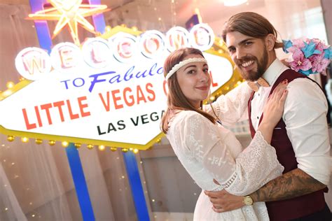 how common are fake weddings in vegas